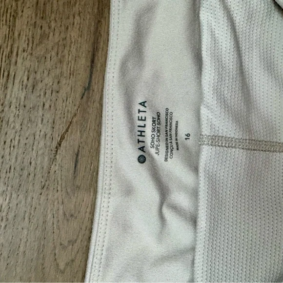 Athleta Khaki Skort Brooklyn 16" length NWOT❤️ - Picture 5 of 6